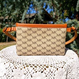 Michael kors fanny pack